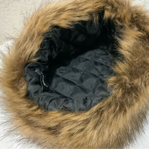 Fur Hat Designed by La Carrie 100% polyester - Picture 5 of 8